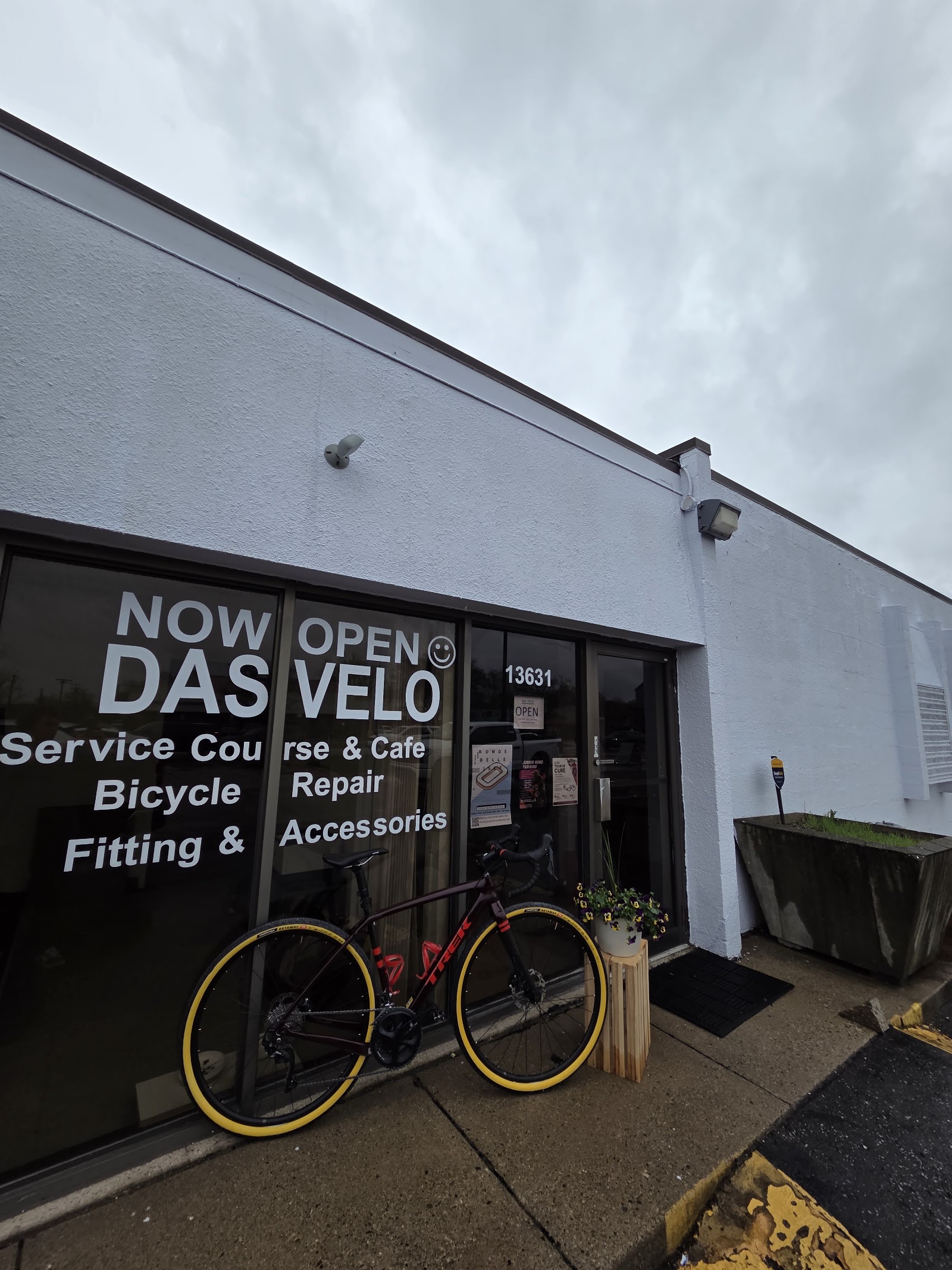 DAS VELO Service Course & Cafe — photo