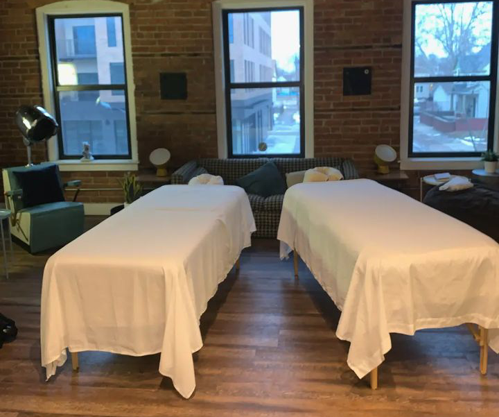 Essential Touch Massage & Bodywork in Oak Park