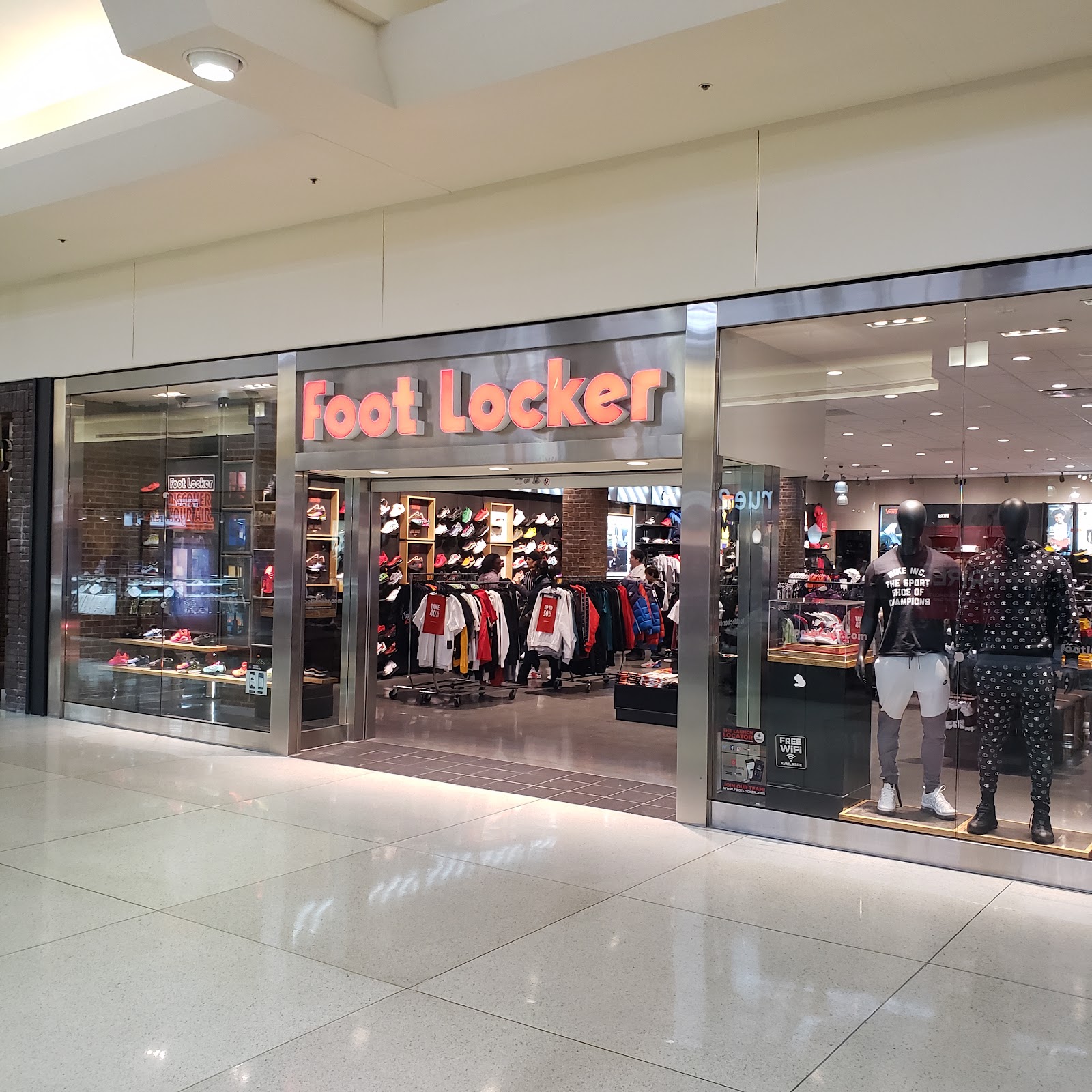 Foot Locker in Oak Park