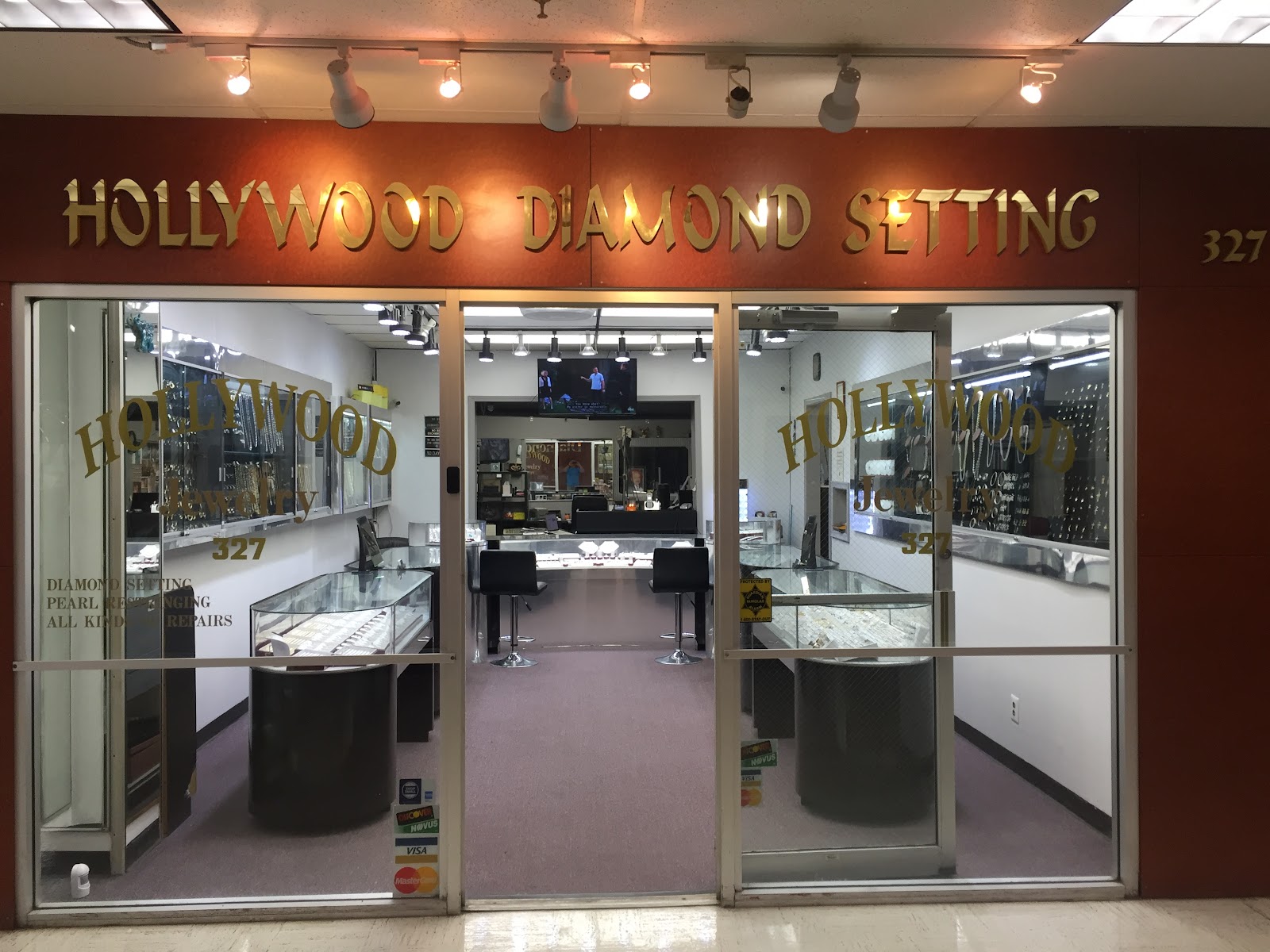 Hollywood Diamond Setting — photo