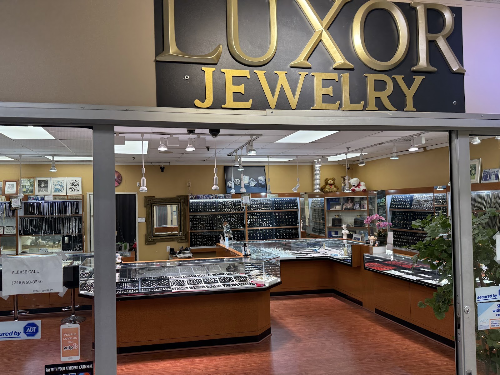 Luxor Jewelry — photo