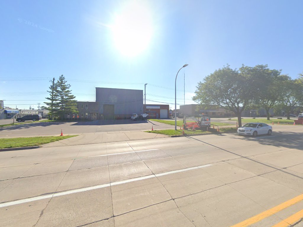 Oak Park Auto Center — photo