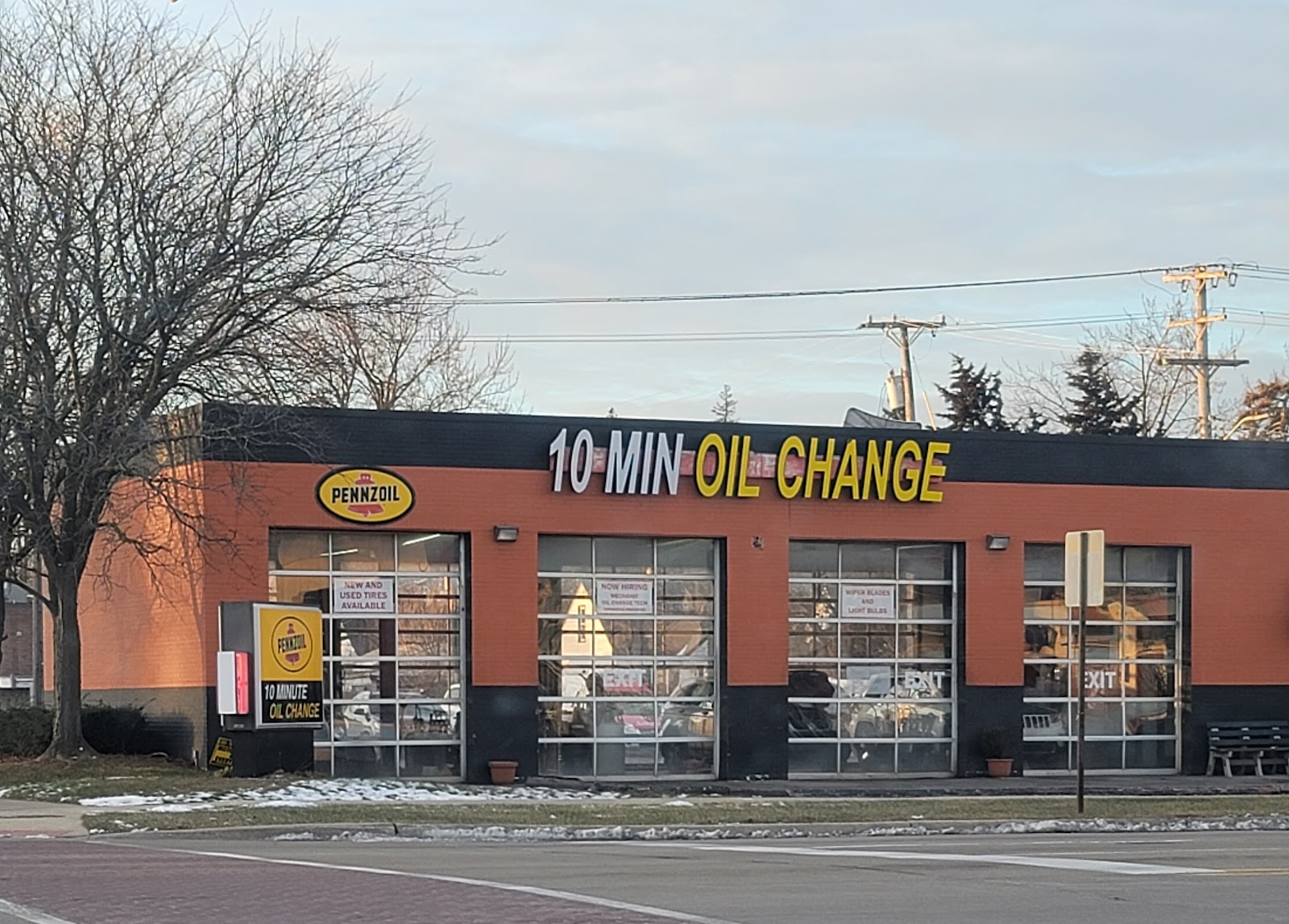 Pennzoil 10 min oil change in Oak Park