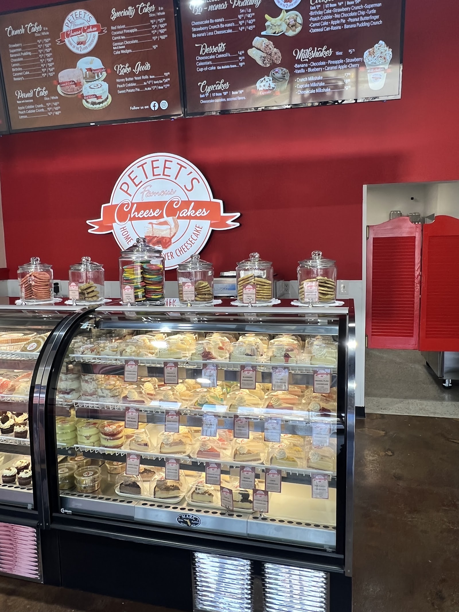 Peteet's Famous Cheesecakes — photo