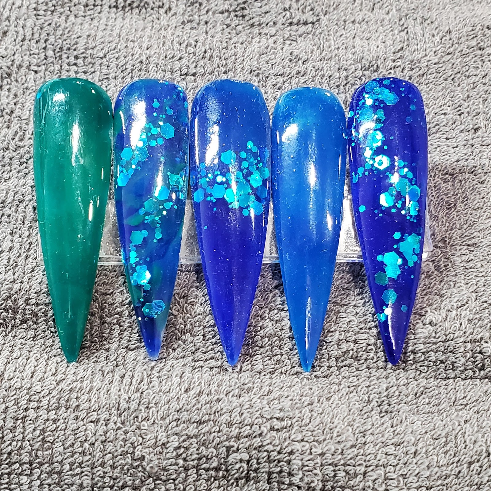 Polished 2 Perfection Nails in Oak Park