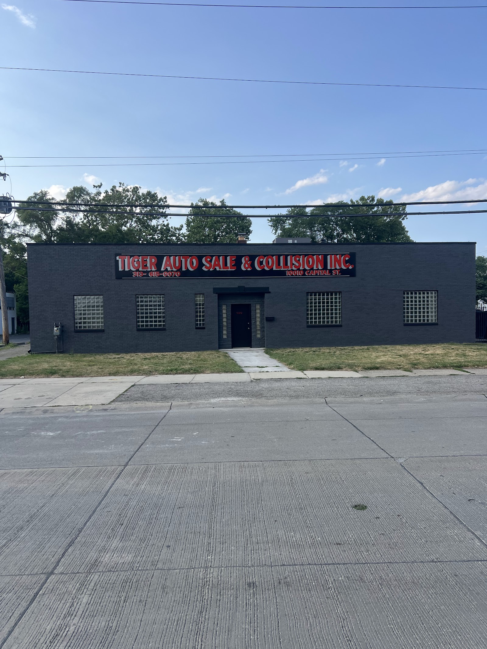 Tiger Auto Sale & Collision Inc. in Oak Park