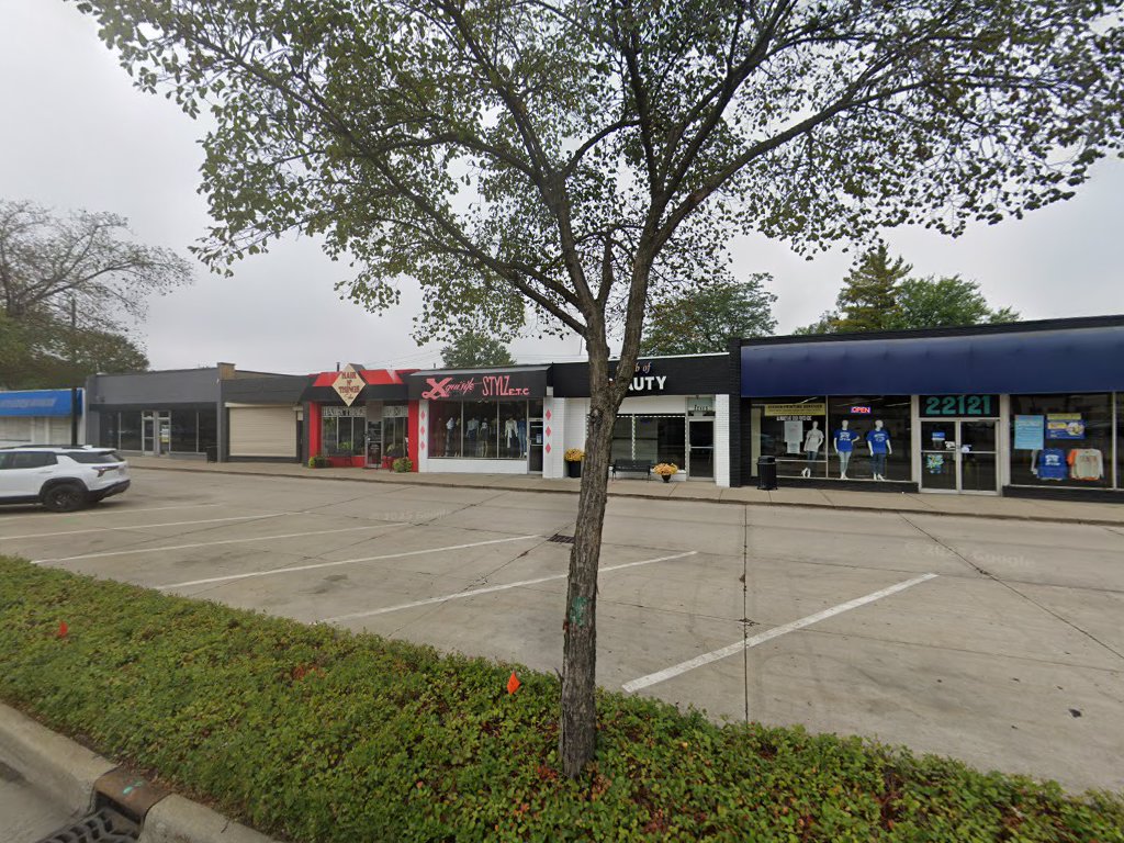 Xquisite Stylz in Oak Park